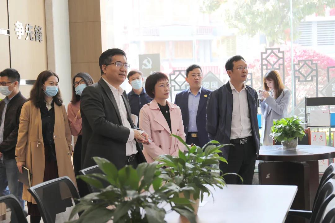廣州白云區均禾街黨工委書(shū)記郭惠華一行蒞臨谷城集團調研指導